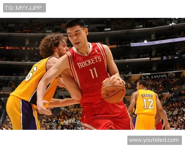 姚明在NBA的辉煌岁月与中国篮球的崛起之路探讨