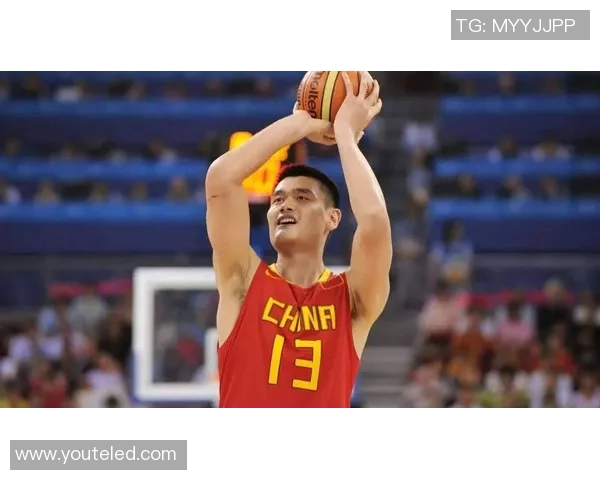 五岁姚明的篮球梦启航小小身影展现未来巨星的潜力与希望