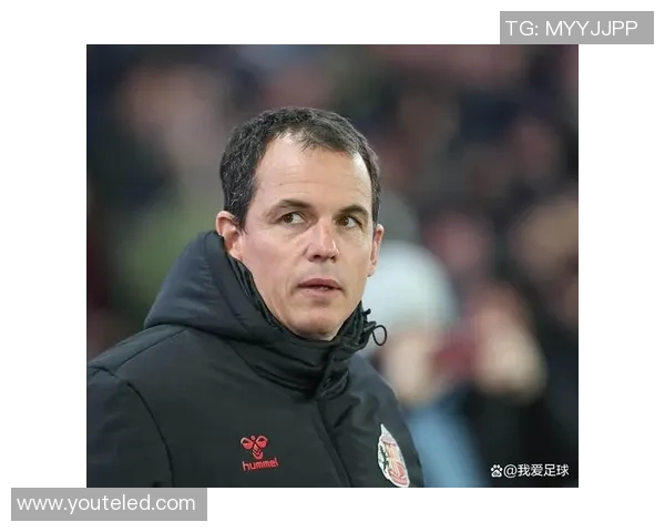 足球明星达瓦里:从草根到巅峰的传奇旅程与荣耀时刻